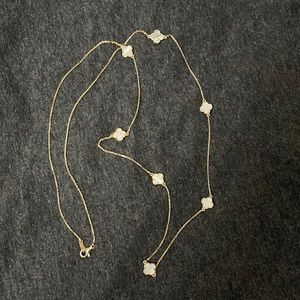 Clover Long necklace